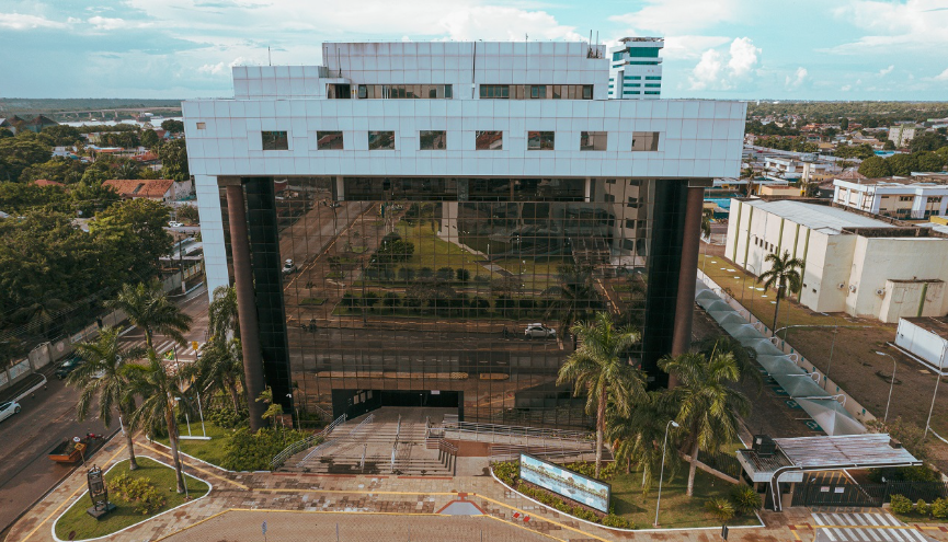 Justiça de RO condena seguradora a pagar mais de R$ 400 mil a cliente após negativa por suposta embriaguez