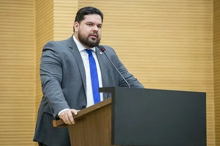 Deputado Jean Oliveira parabeniza 17 municípios de Rondônia pelos 33 anos de emancipação