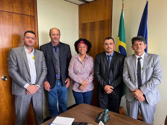 Deputada Sílvia Cristina recebe prefeitos e vereadores em Brasília