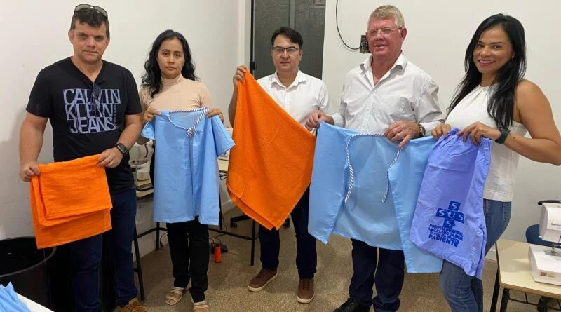 Reeducandos realizam confecção de roupas hospitalares e reforma de equipamentos para o Hospital Municipal de Rolim de Moura