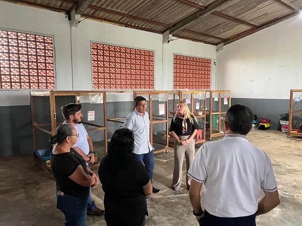 Associação Vira Lata Vira Amor de Cacoal recebe apoio da deputada Ieda Chaves